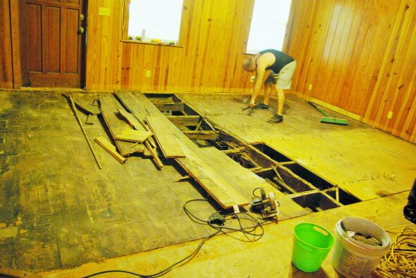 Subfloor Demolition in Panama City Beach